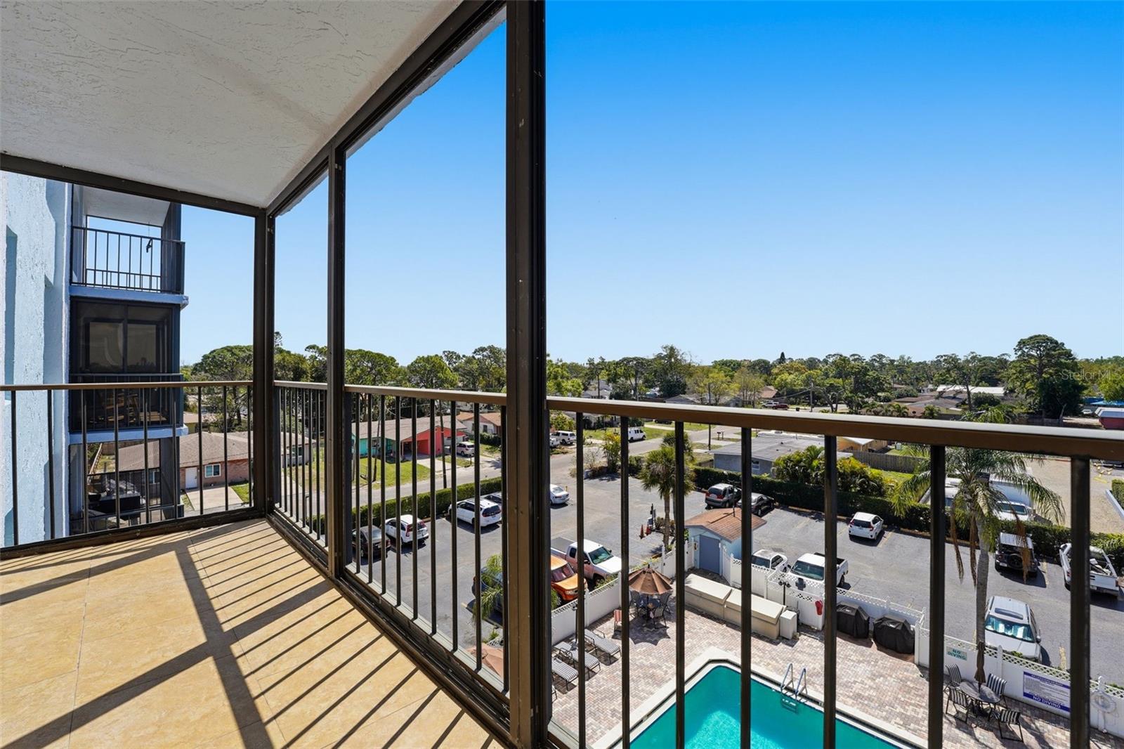 RAINTREE CONDO - Residential