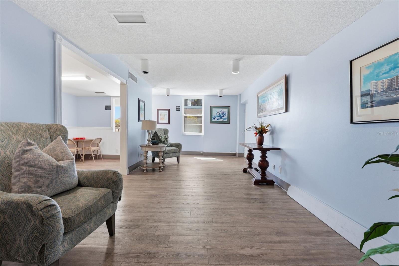 RAINTREE CONDO - Residential