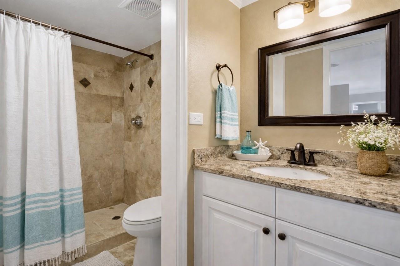 RAINTREE CONDO - Residential