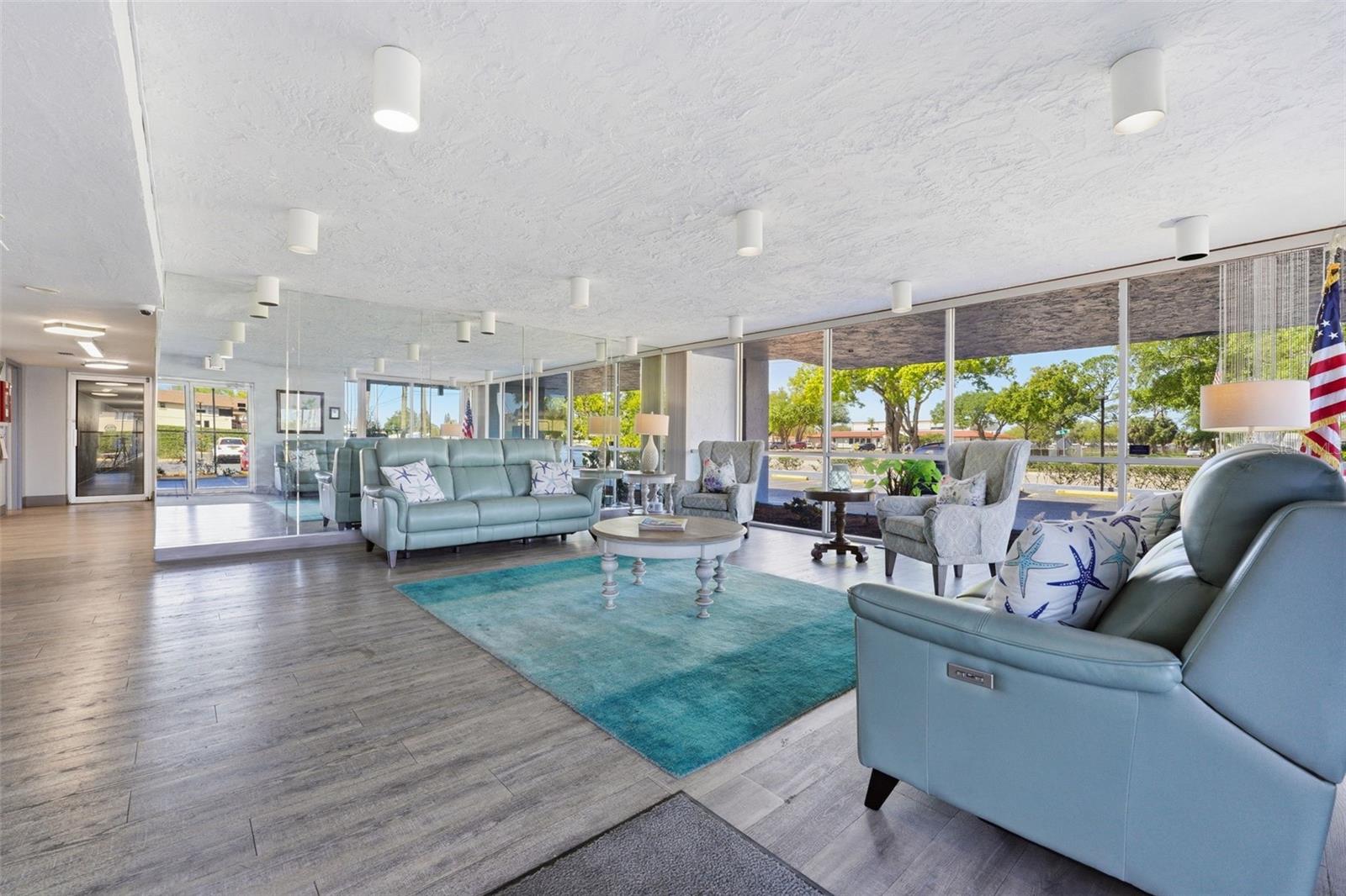 RAINTREE CONDO - Residential