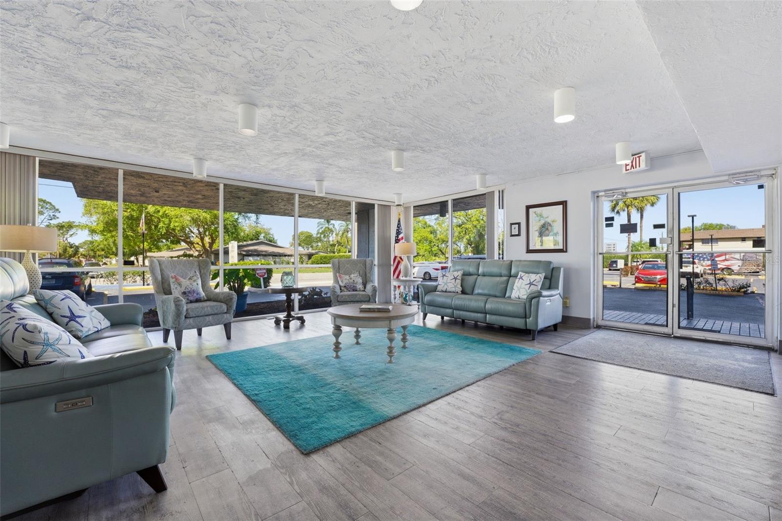 RAINTREE CONDO - Residential