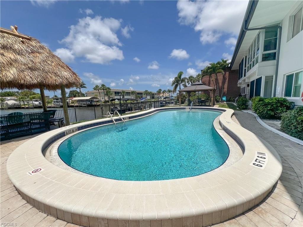 WATERGATE CONDO - Residential