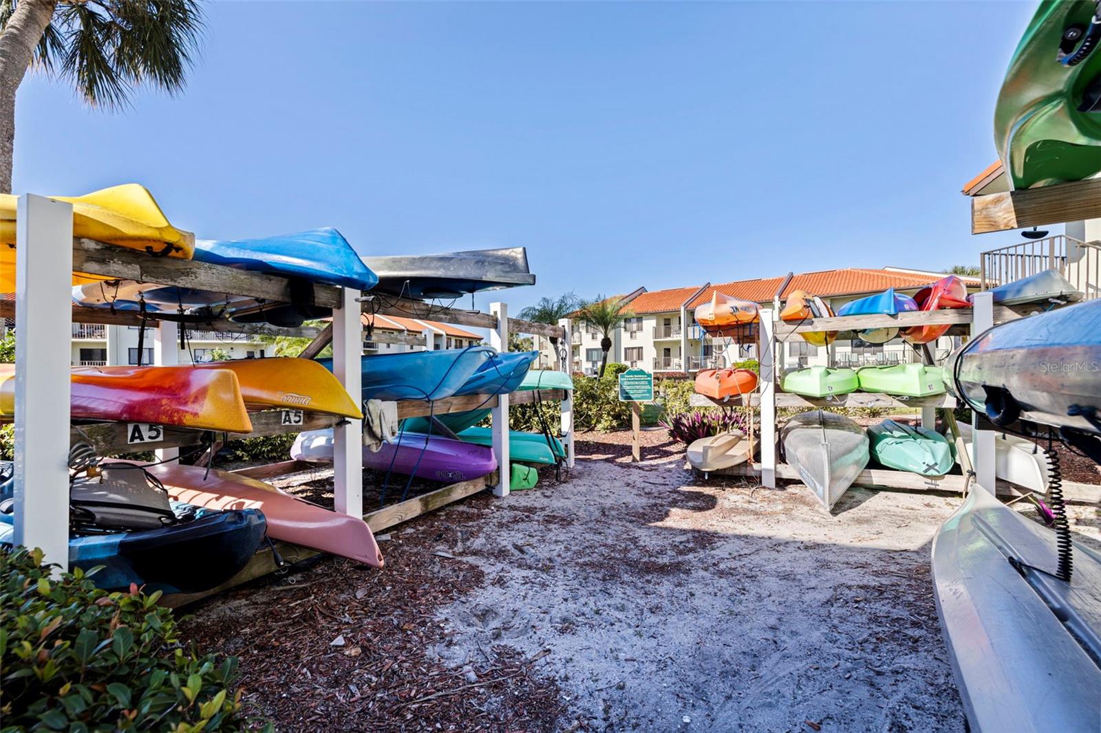 WANDER RESIDENCES OF TIERRA VERDE - Residential