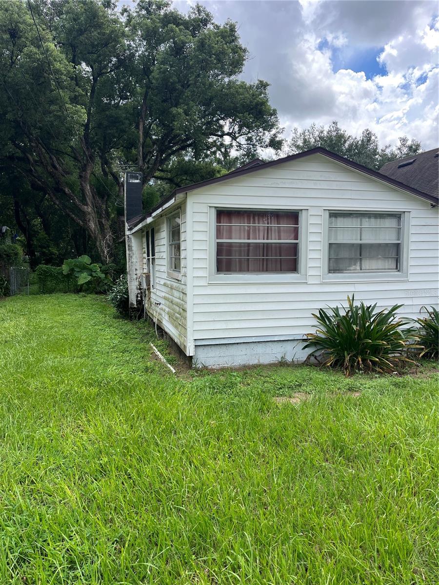 Photo of 1507 Wise Avenue, Orlando, FL 32806 (MLS # O6442100)