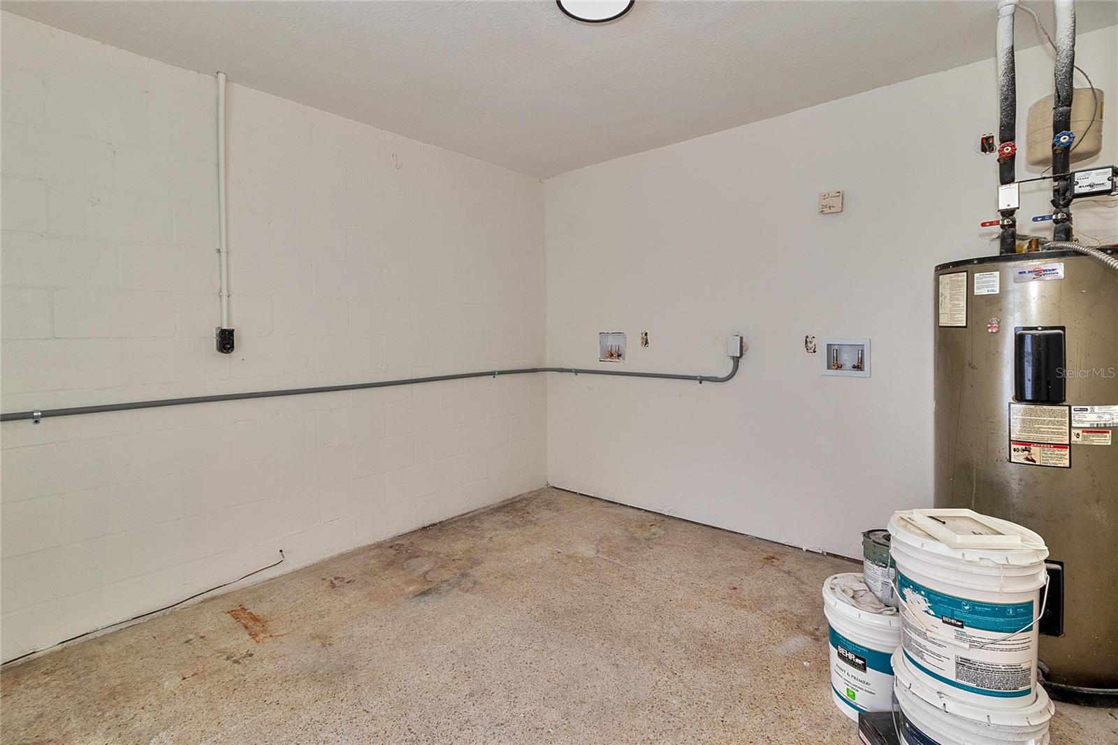 PINE HILLS - Residential Income