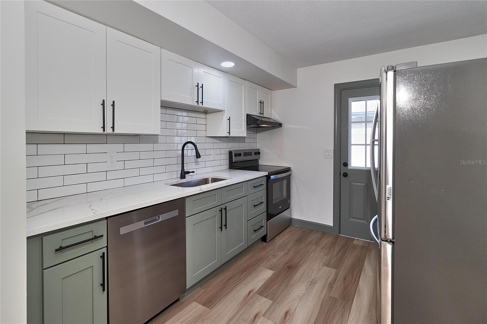 PINE HILLS - Residential Income