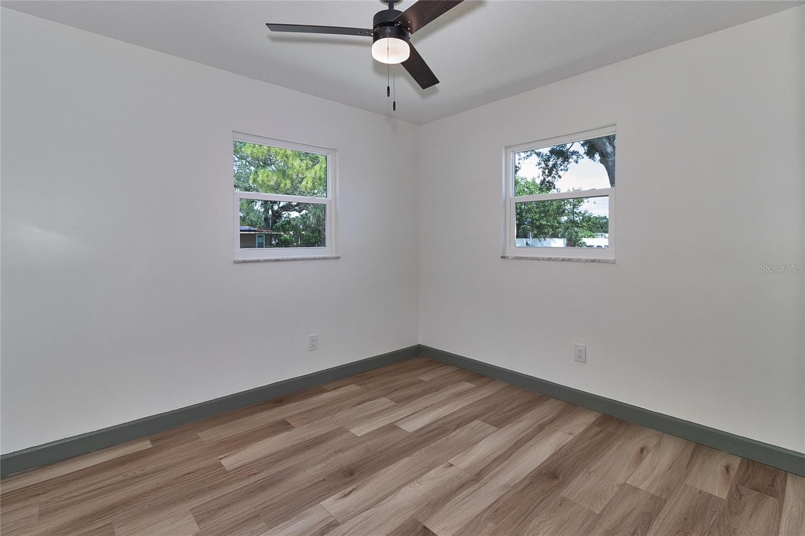 PINE HILLS - Residential Income