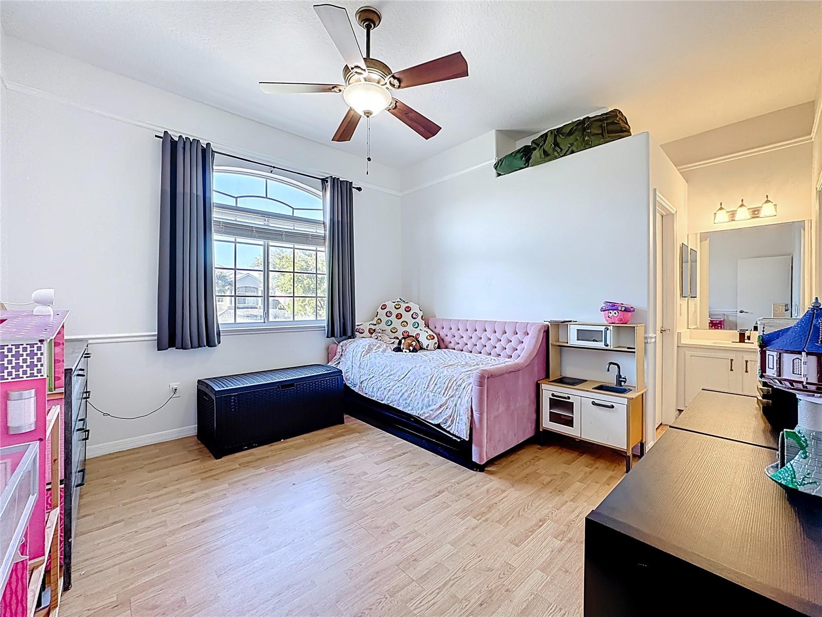 MEADOW CREEK 44/58 - Residential