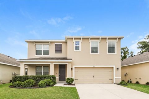 Photo of 9529 Sunstone Boulevard, Thonotosassa, FL 33592 (MLS # TB8498145)