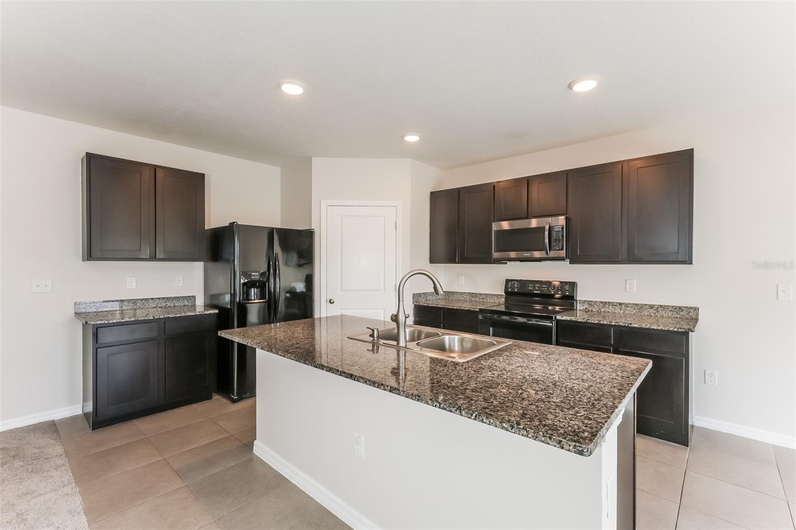 9529 SUNSTONE BOULEVARD