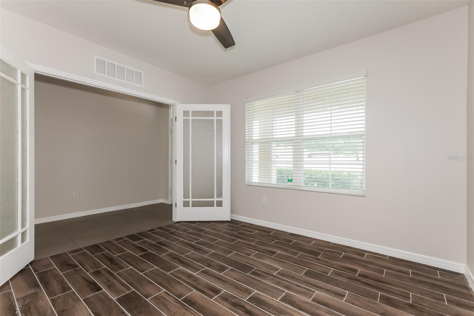 THE OAKS - Residential
