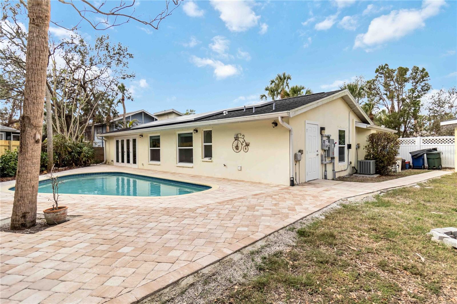 SIESTA BEACH - Residential