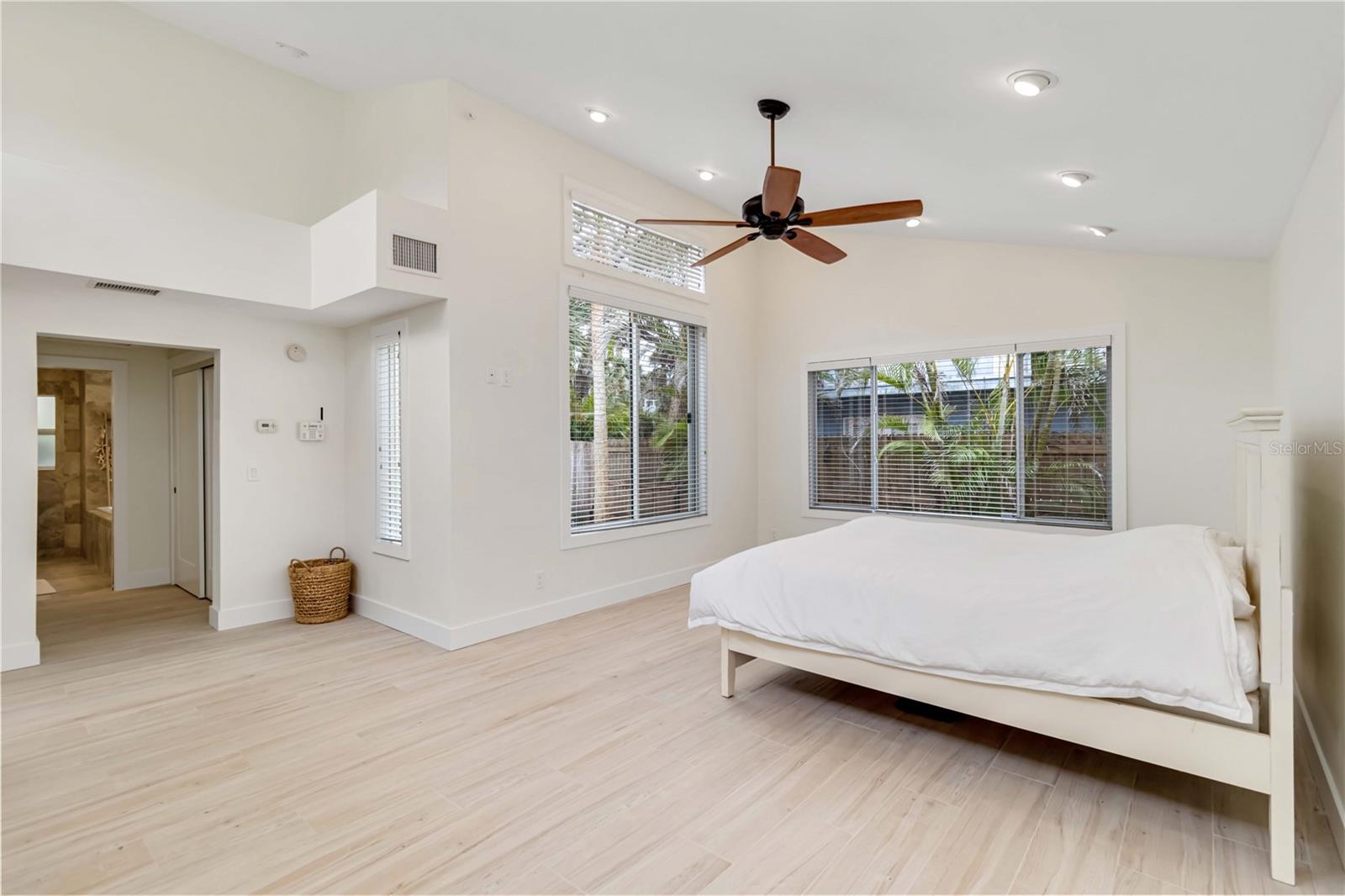 SIESTA BEACH - Residential