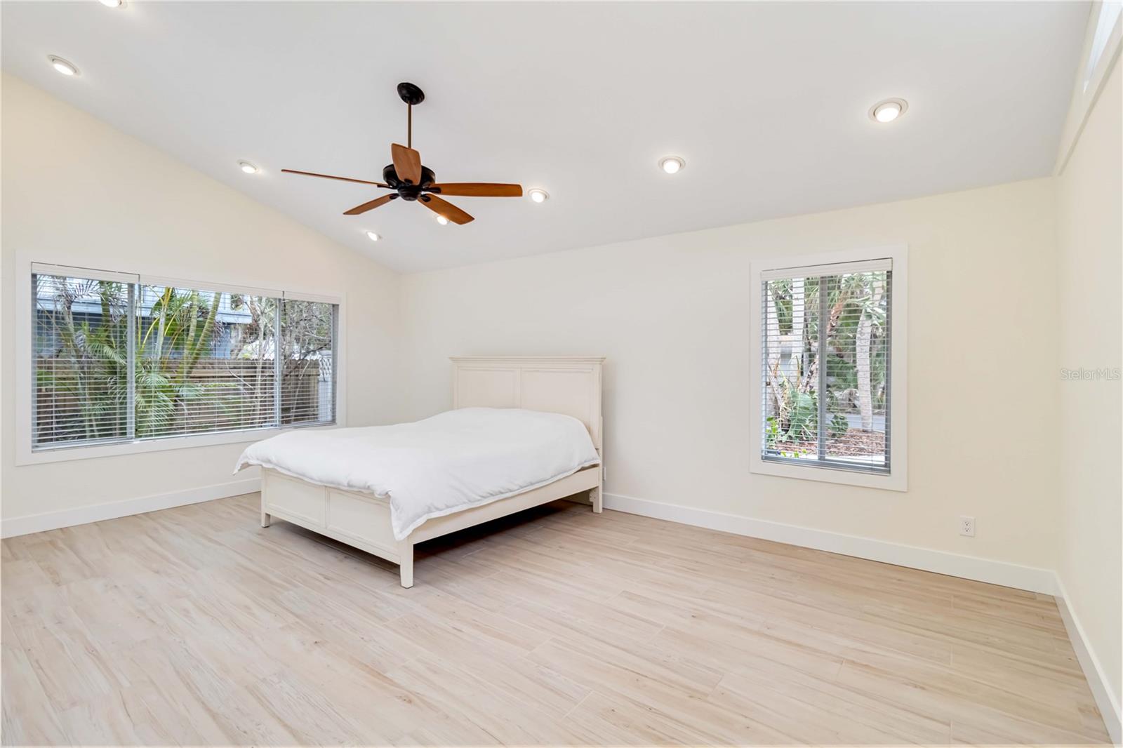 SIESTA BEACH - Residential