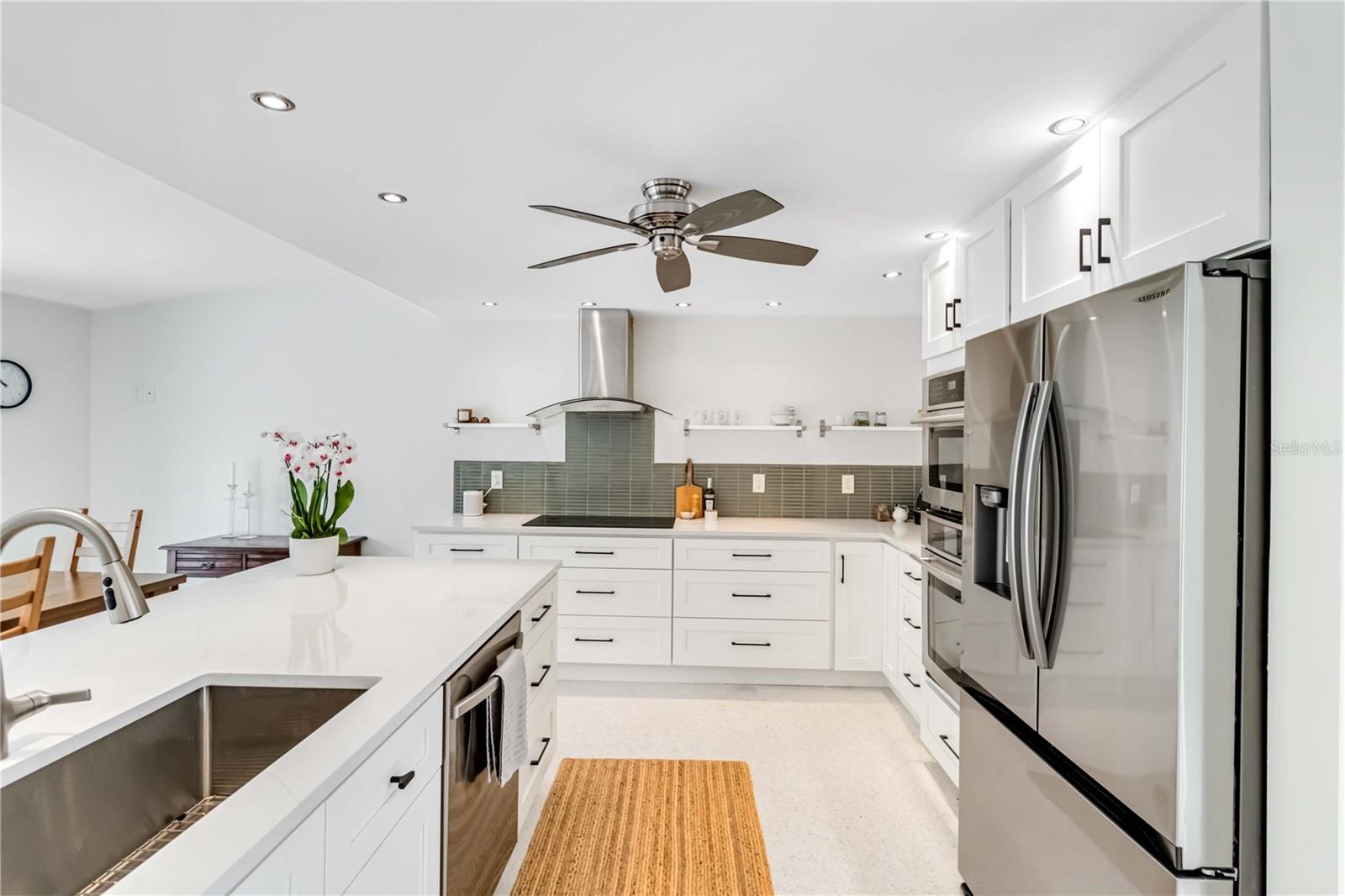 SIESTA BEACH - Residential