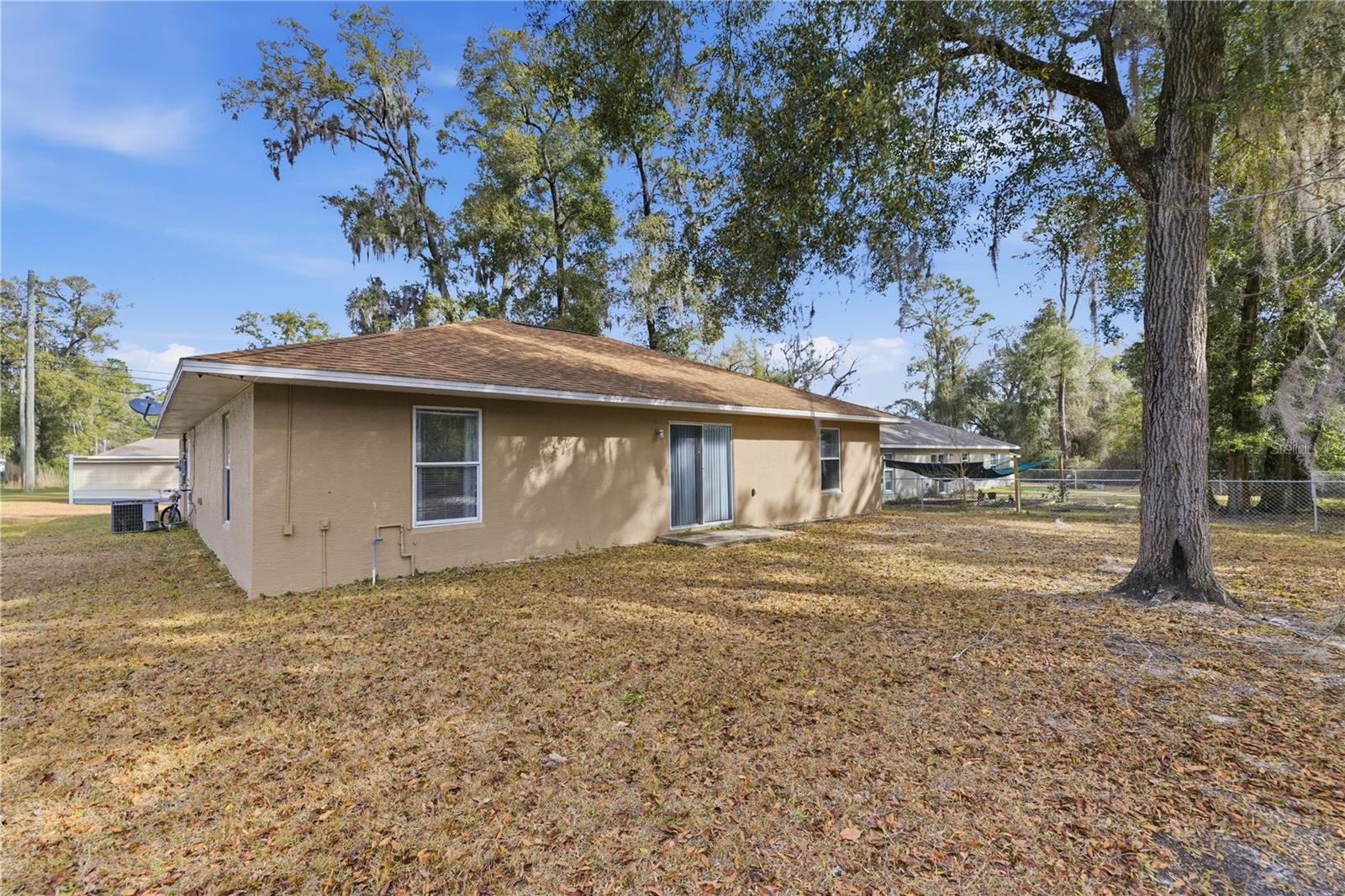 BELLEVIEWS SUNNY SKIES - Residential