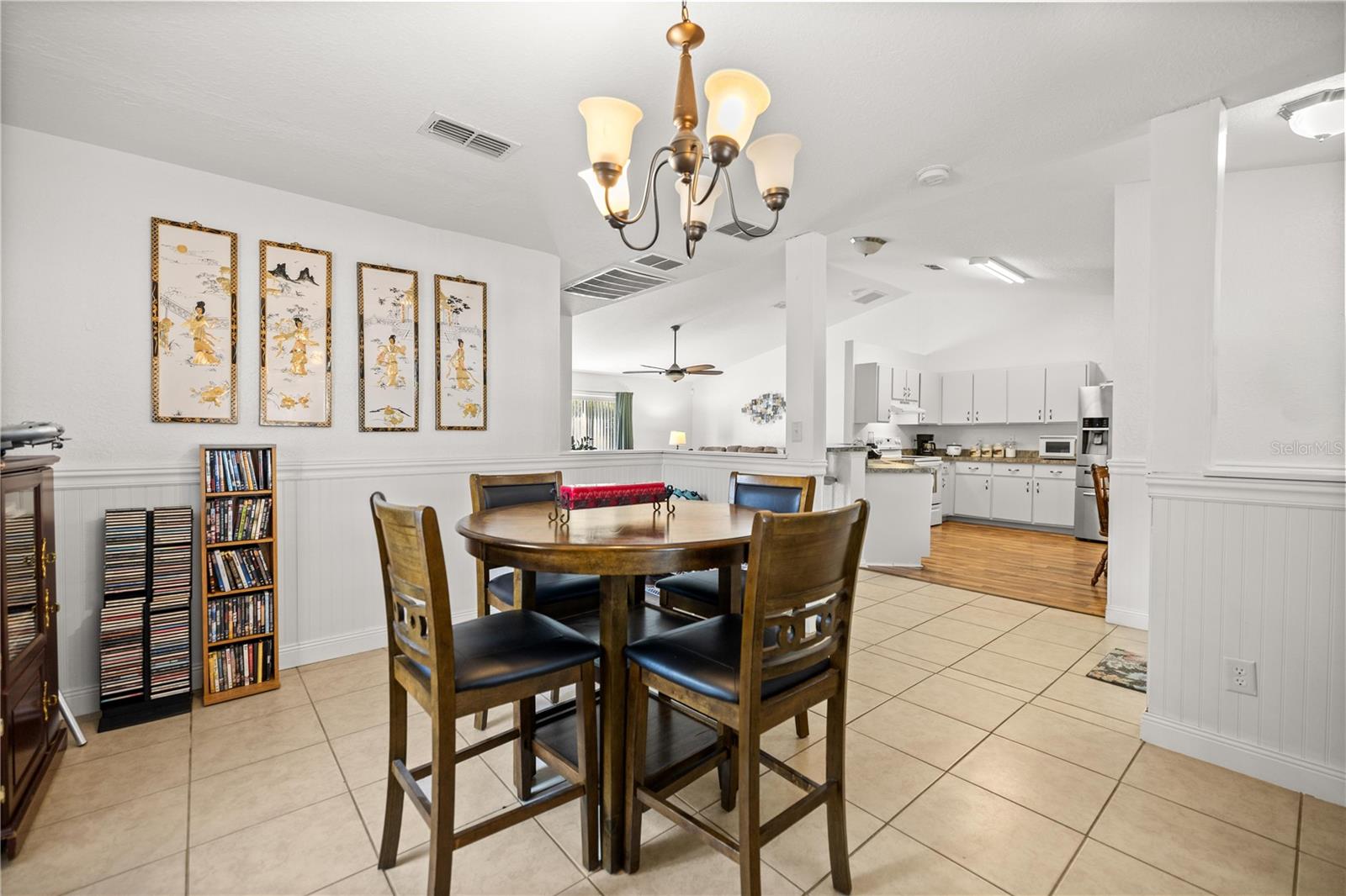 BELLEVIEWS SUNNY SKIES - Residential