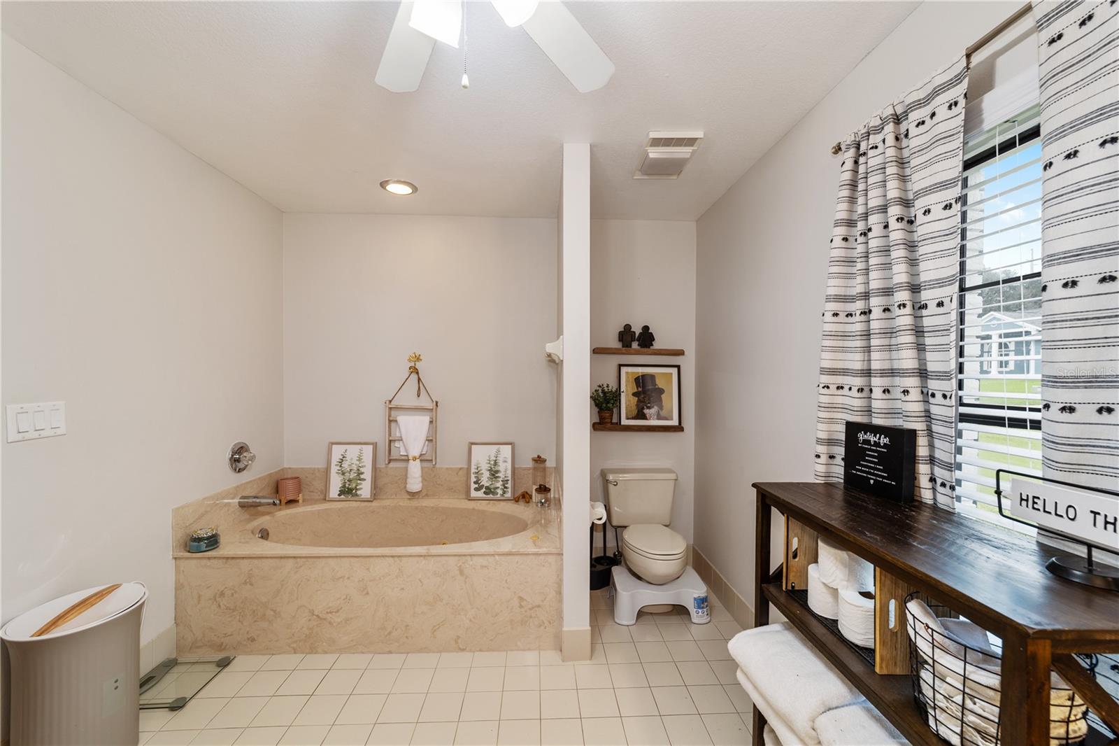 QUAIL HOLLOW - Residential