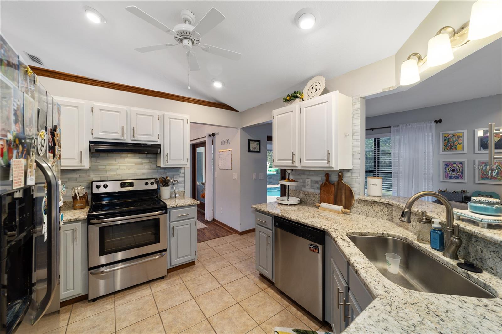 QUAIL HOLLOW - Residential