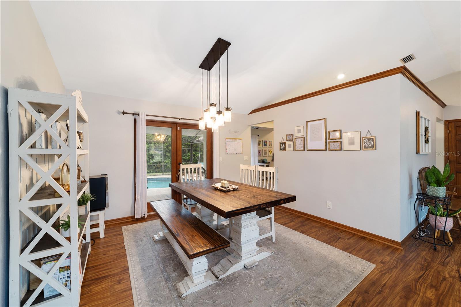 QUAIL HOLLOW - Residential