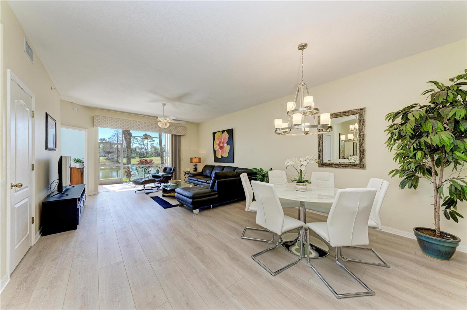 HERITAGE OAKS- VERANDA 7 - Residential