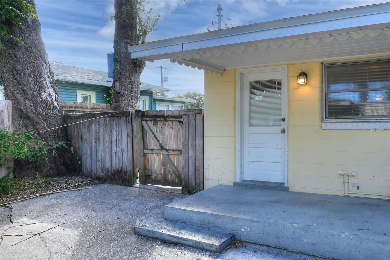 DIXIELAND REV - Residential