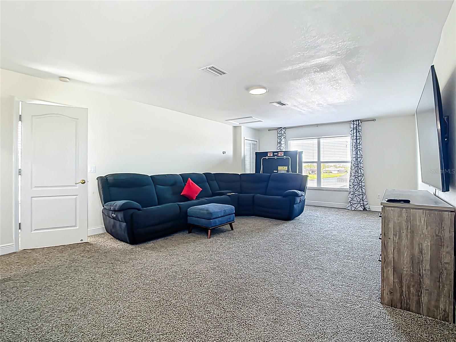 ROTONDA WEST PINE VALLEY - Residential