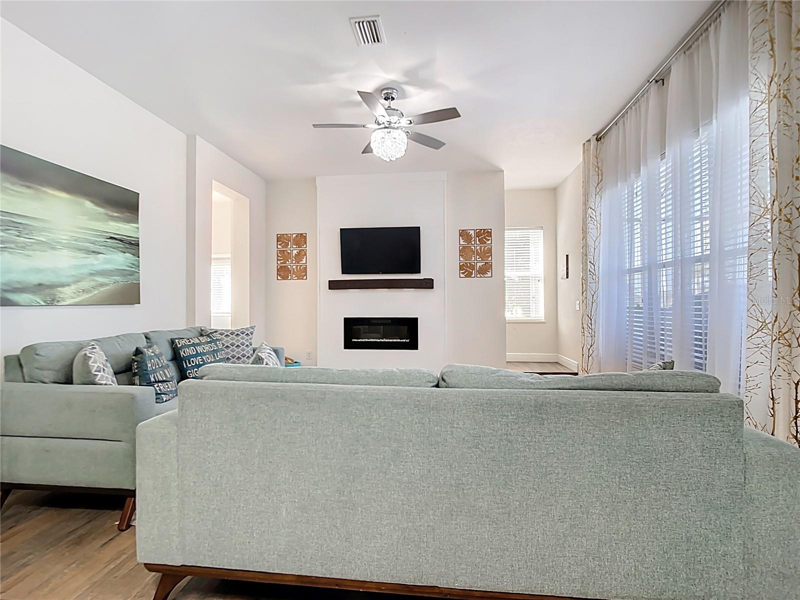 ROTONDA WEST PINE VALLEY - Residential