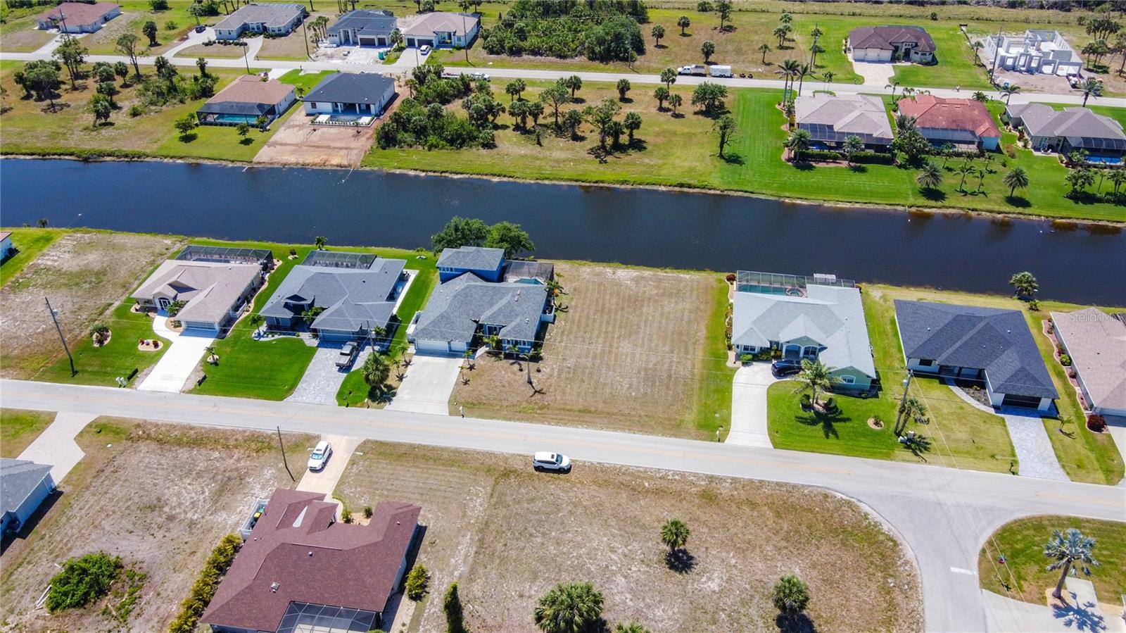 ROTONDA WEST PINE VALLEY - Residential