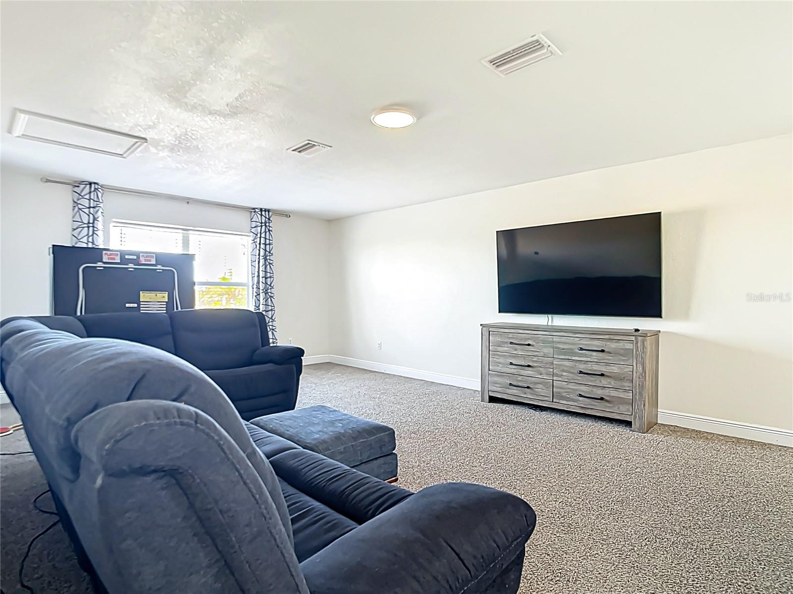 ROTONDA WEST PINE VALLEY - Residential