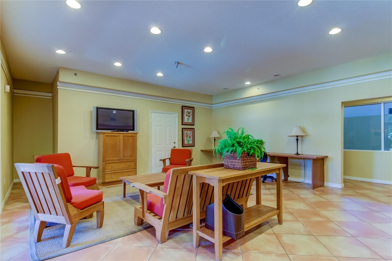 AUDUBON CONDO AT FEATHER SOUND - Residential