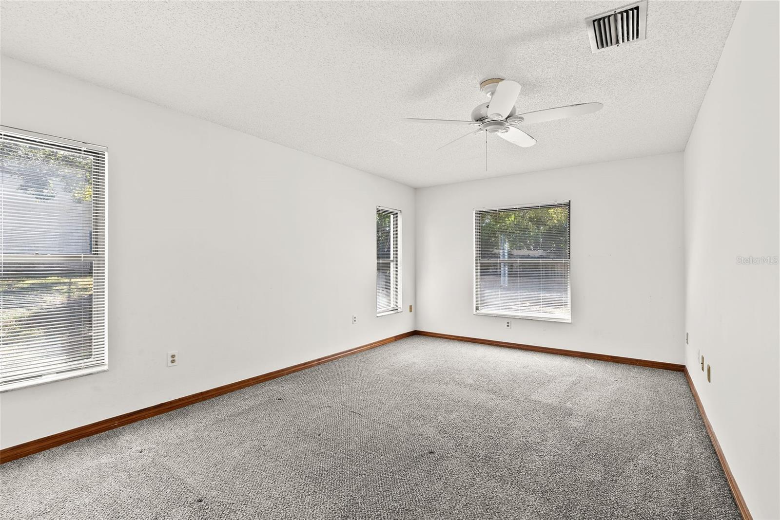 SPRING HILL - Residential Lease