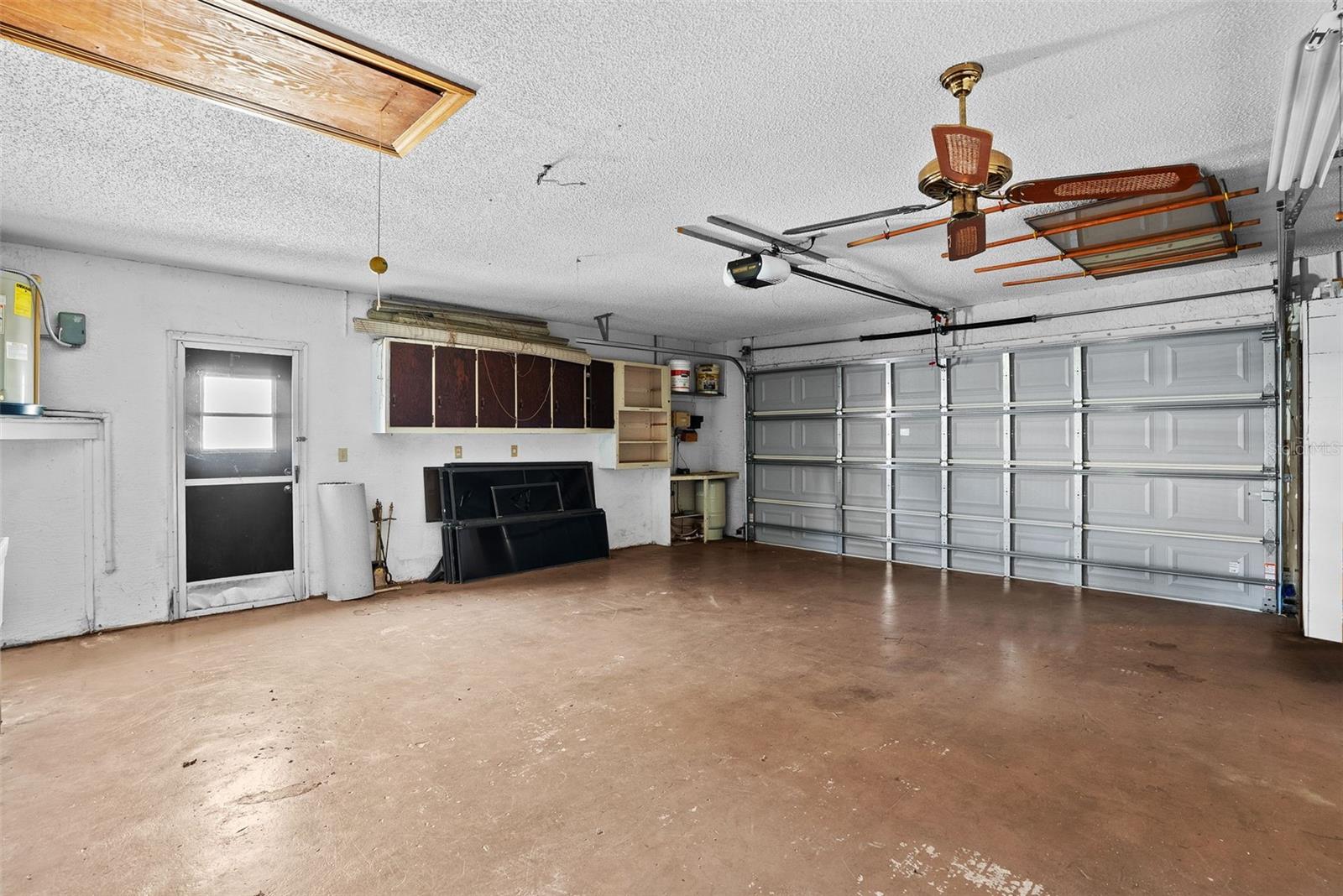 SPRING HILL - Residential Lease