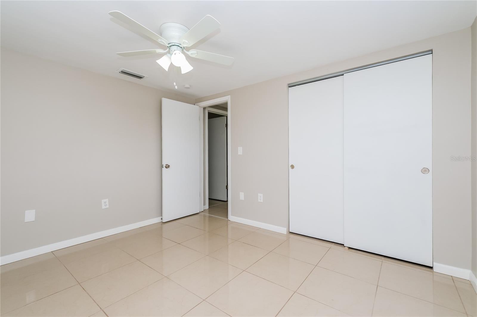 COLONIAL HILLS - Residential Lease