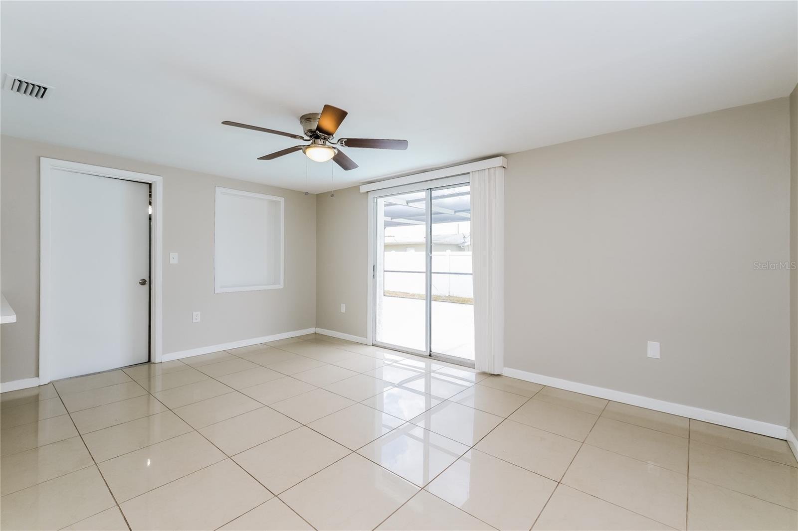 COLONIAL HILLS - Residential Lease