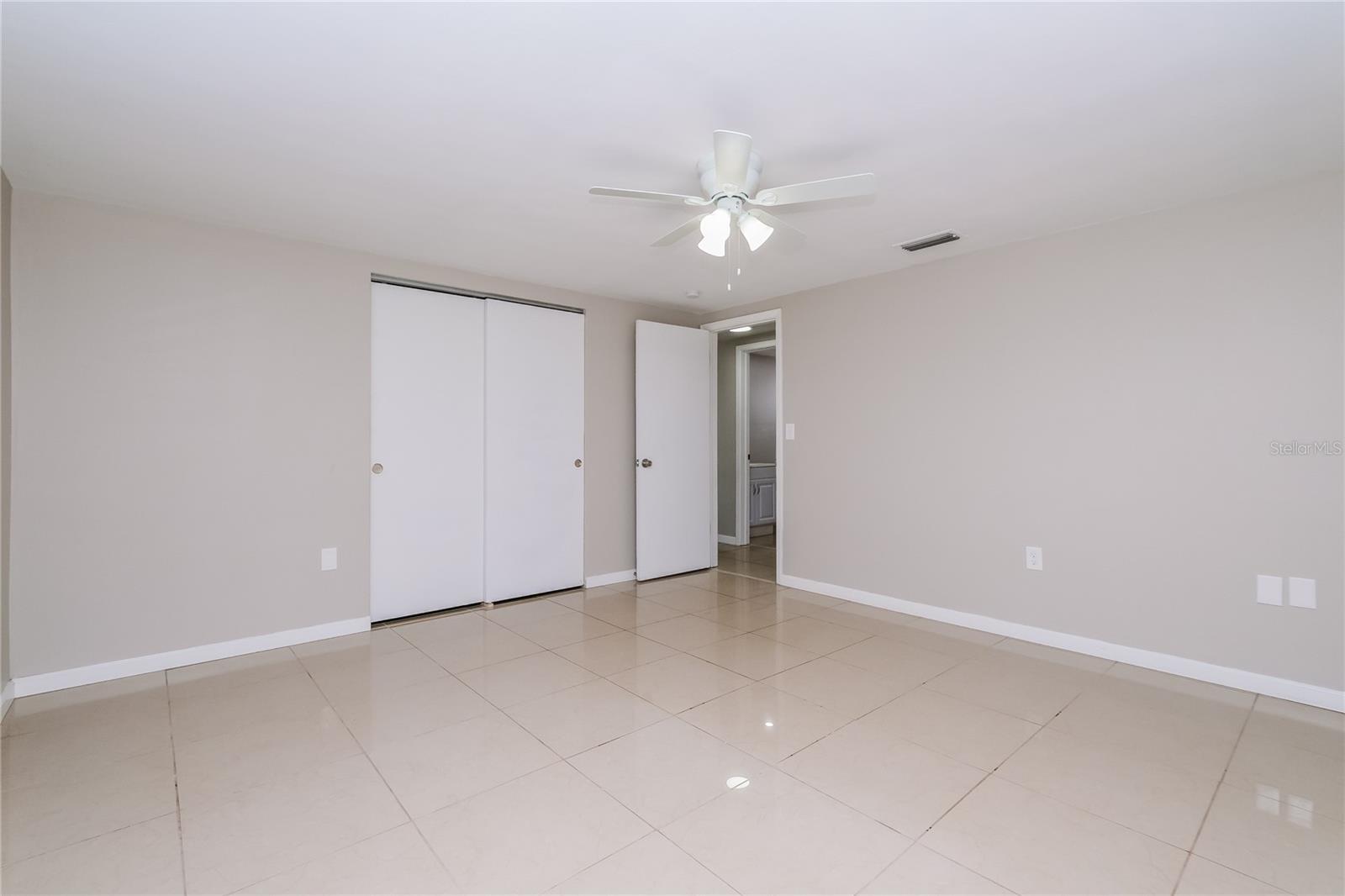 COLONIAL HILLS - Residential Lease