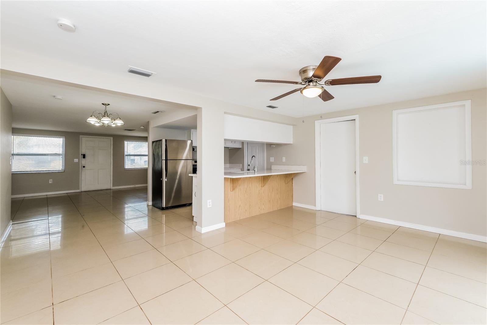 COLONIAL HILLS - Residential Lease