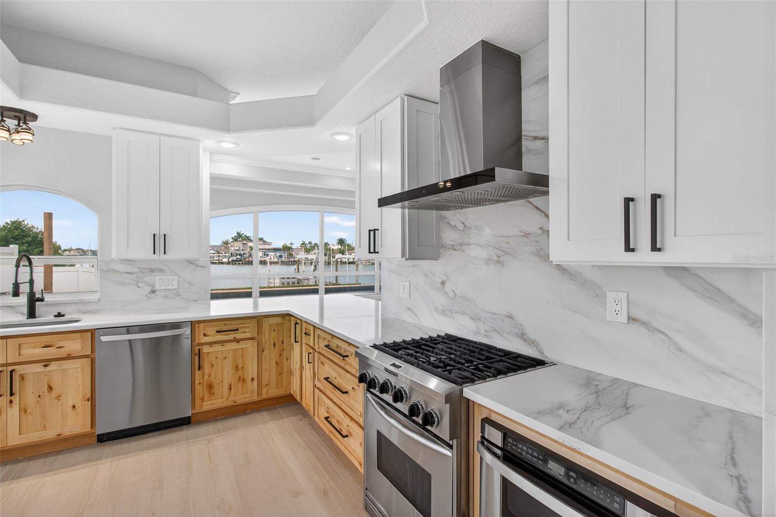 SOUTH CSWY ISLE YACHT CLUB 2ND ADD - Residential