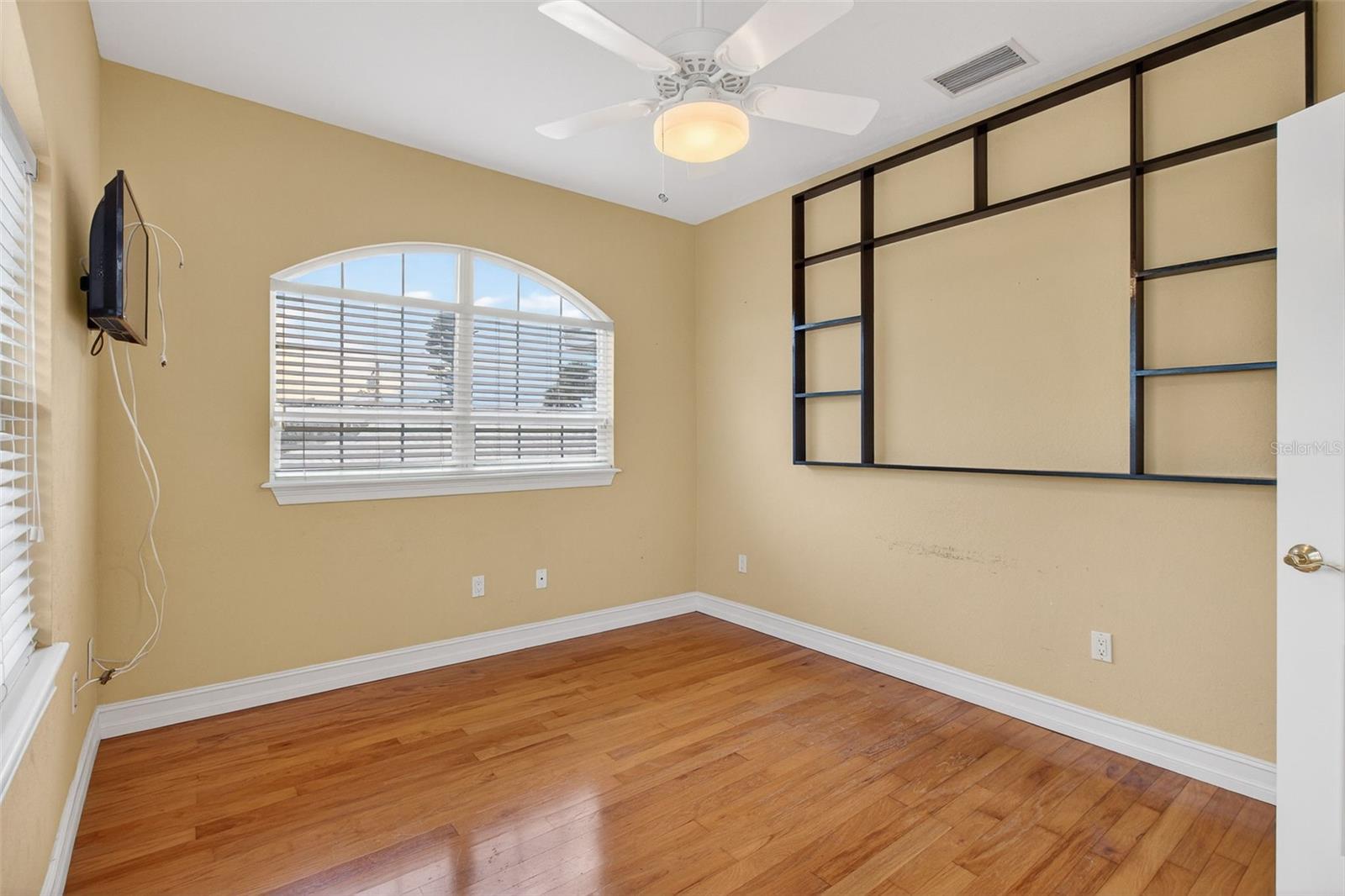 SOUTH CSWY ISLE YACHT CLUB 2ND ADD - Residential