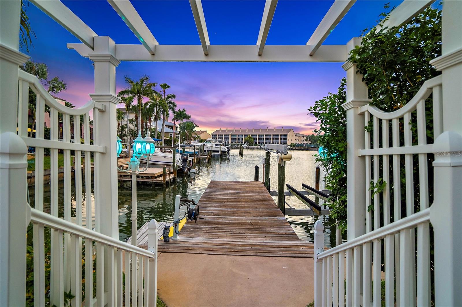 TIERRA VERDE UNIT 1 1ST REP - Residential