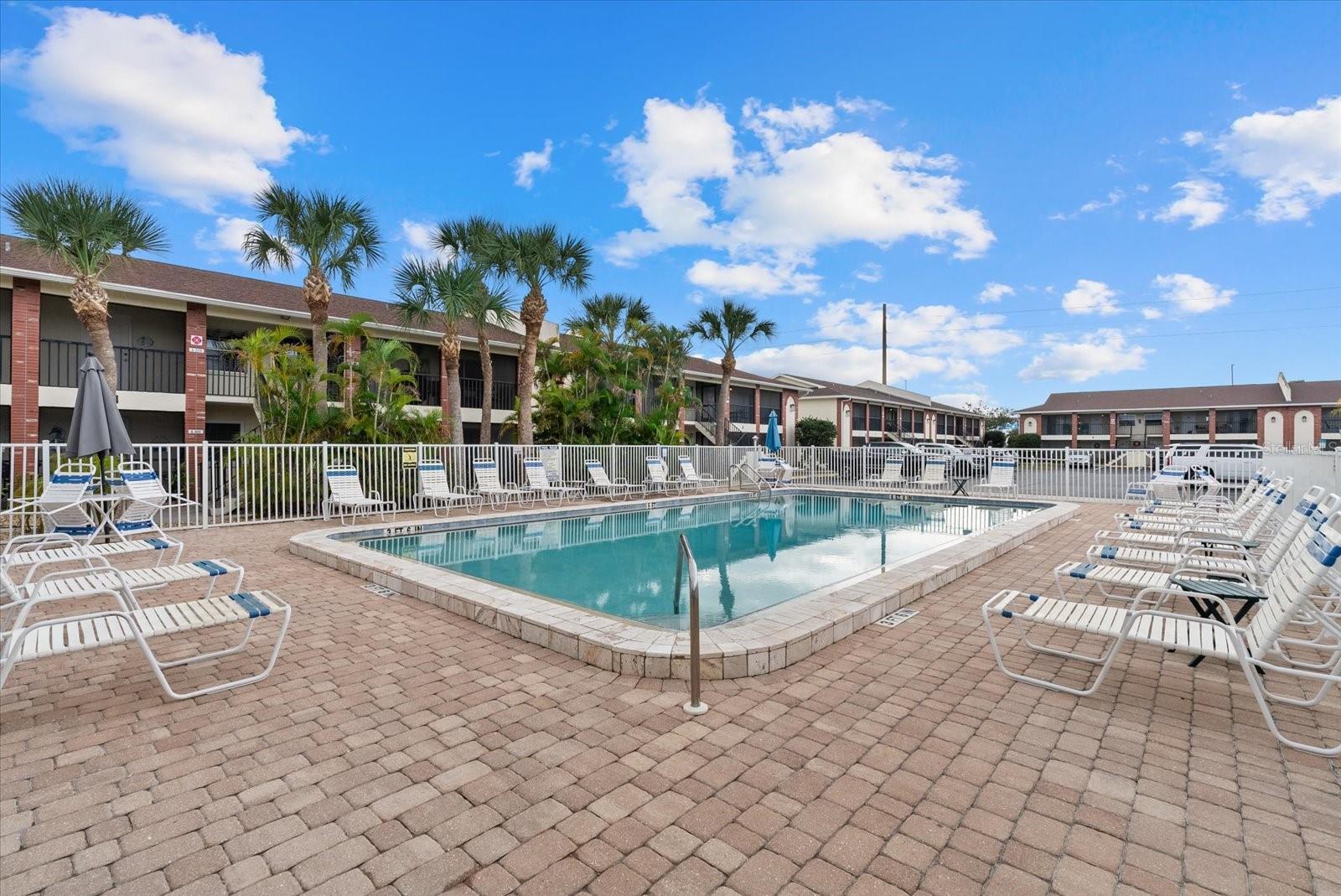 PALM MANOR PH 02 - Residential Lease