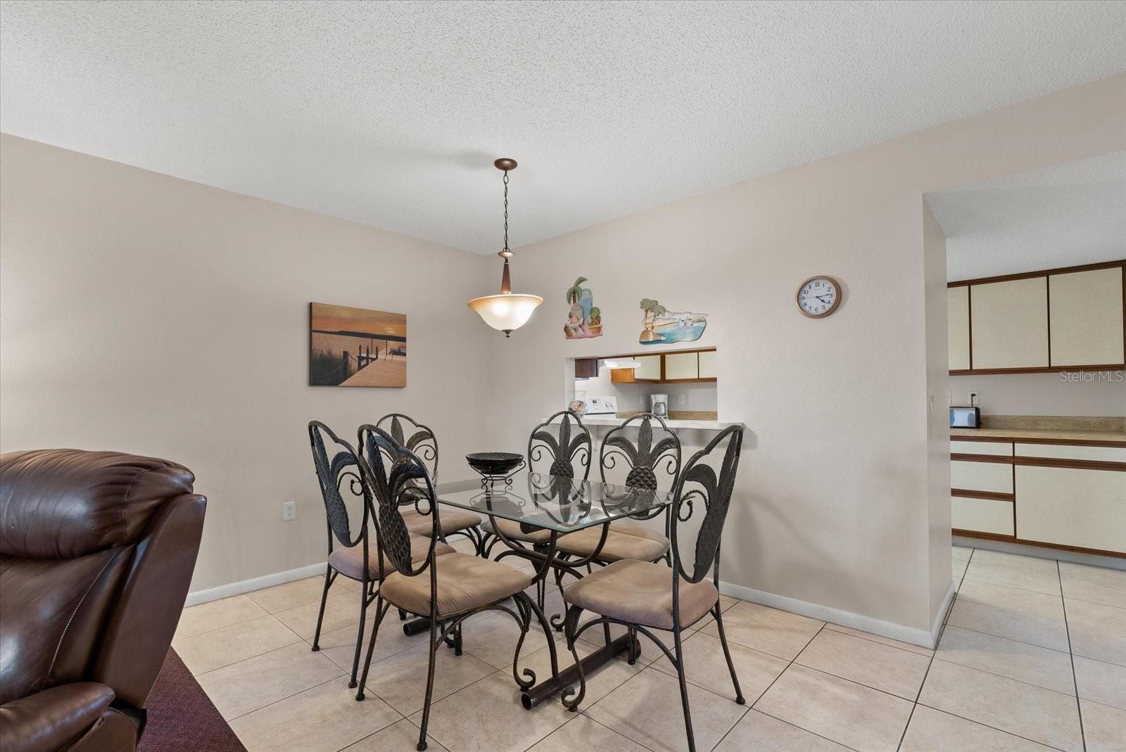 PALM MANOR PH 02 - Residential Lease