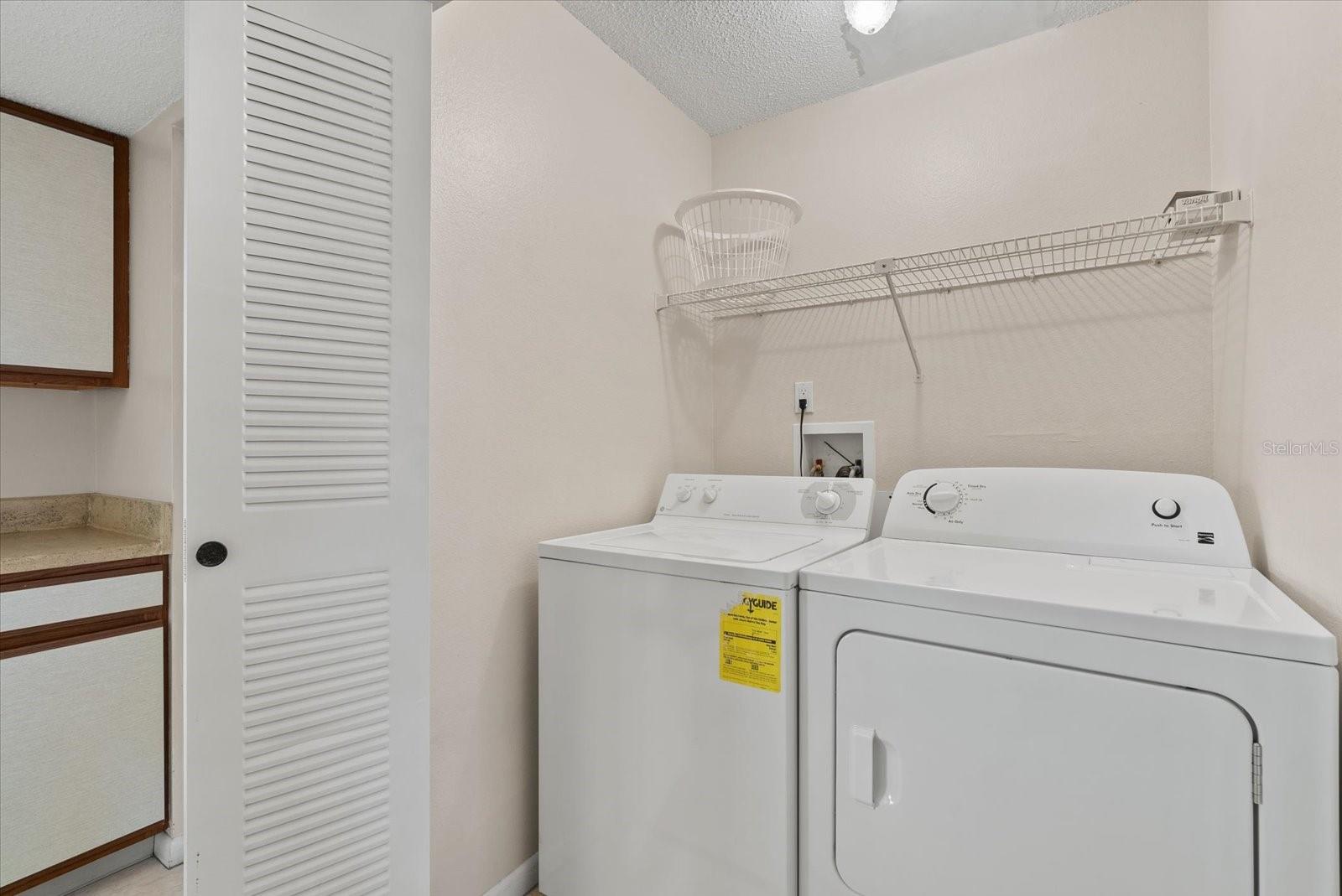 PALM MANOR PH 02 - Residential Lease