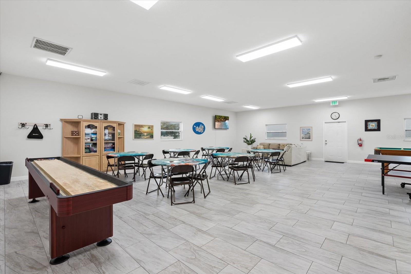 PALM MANOR PH 02 - Residential Lease