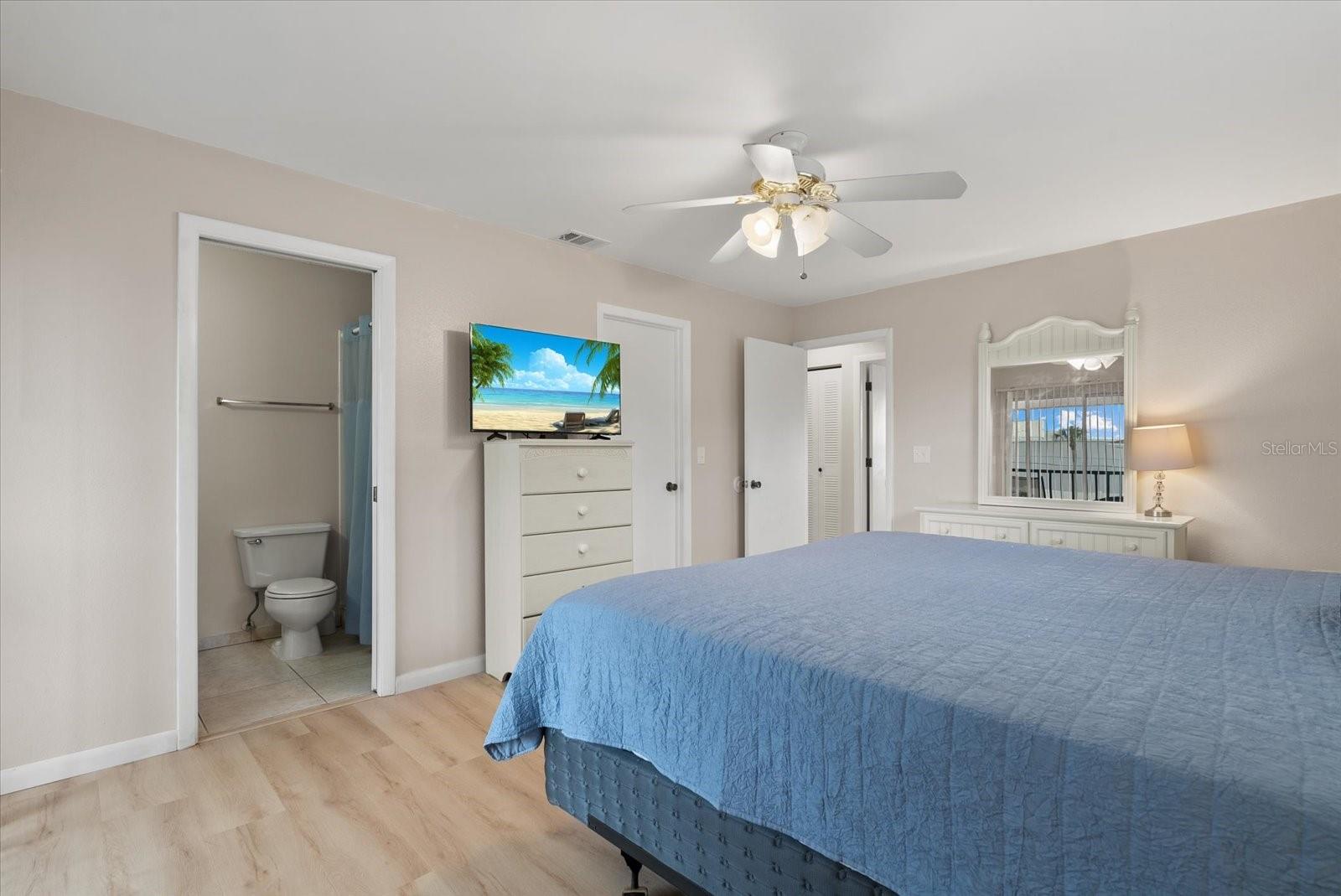 PALM MANOR PH 02 - Residential Lease