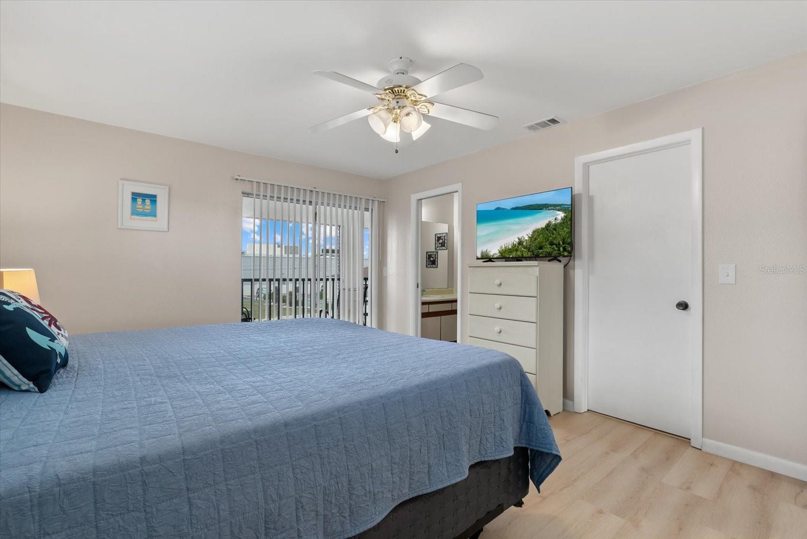 PALM MANOR PH 02 - Residential Lease