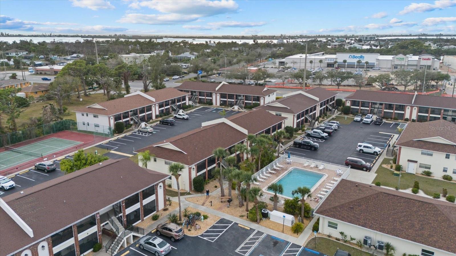 PALM MANOR PH 02 - Residential Lease