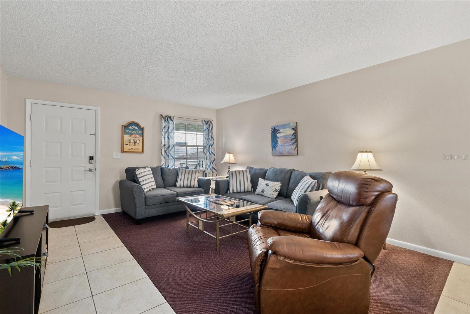 PALM MANOR PH 02 - Residential Lease