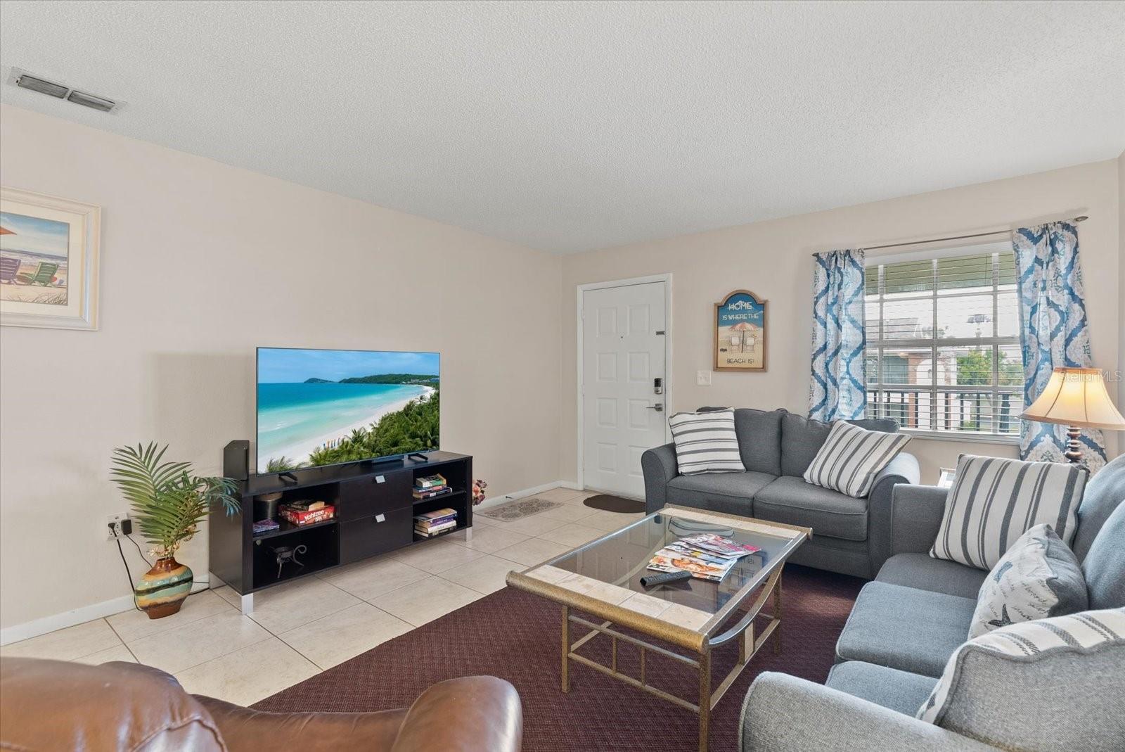 PALM MANOR PH 02 - Residential Lease