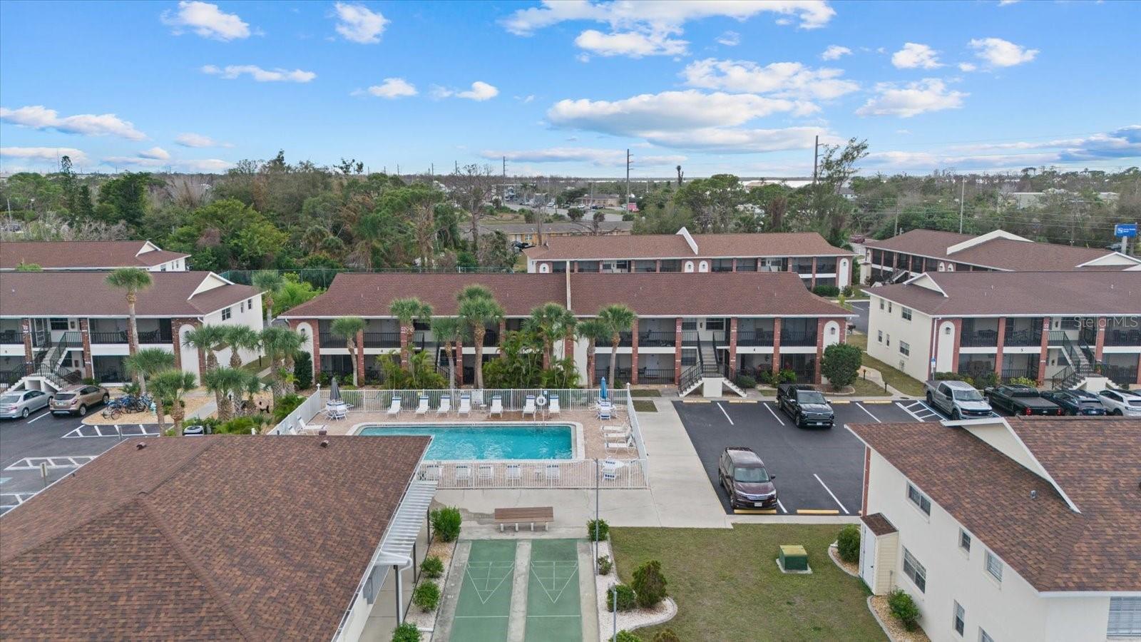 PALM MANOR PH 02 - Residential Lease